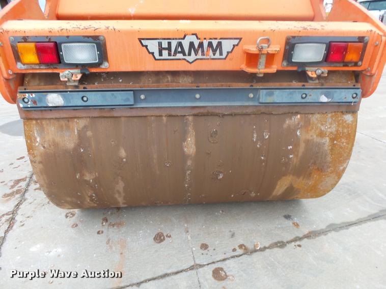image for item DA2694 Hamm HD90 double drum vibratory roller