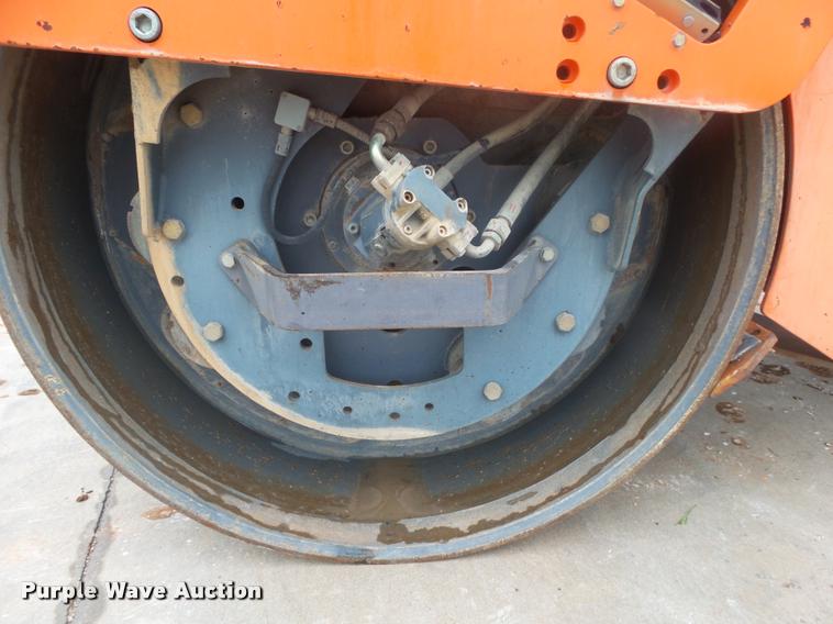 image for item DA2694 Hamm HD90 double drum vibratory roller