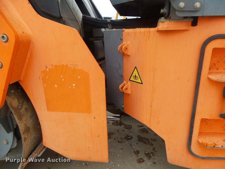 image for item DA2694 Hamm HD90 double drum vibratory roller