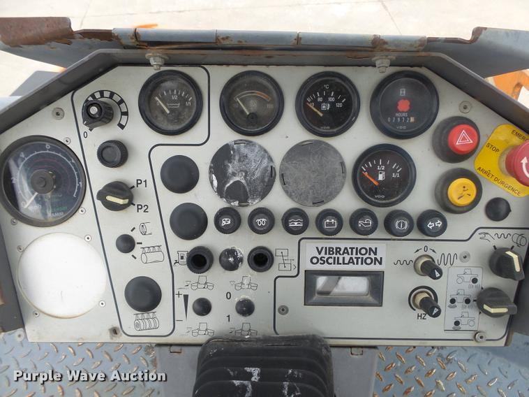 image for item DA2694 Hamm HD90 double drum vibratory roller