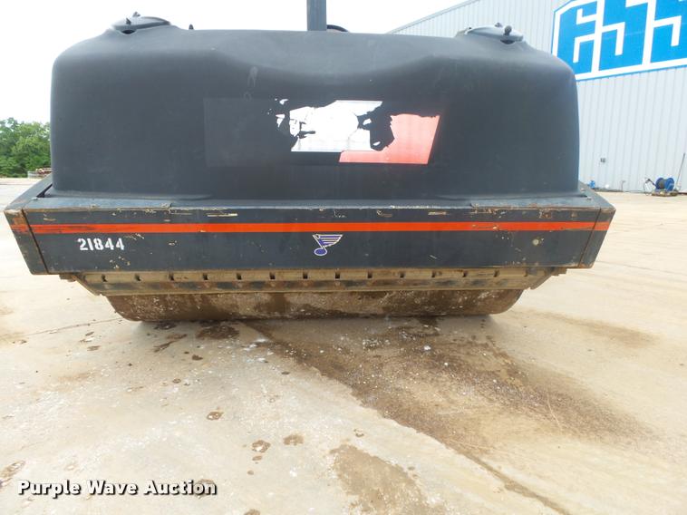 image for item DA2697 Hypac C784 double drum vibratory roller