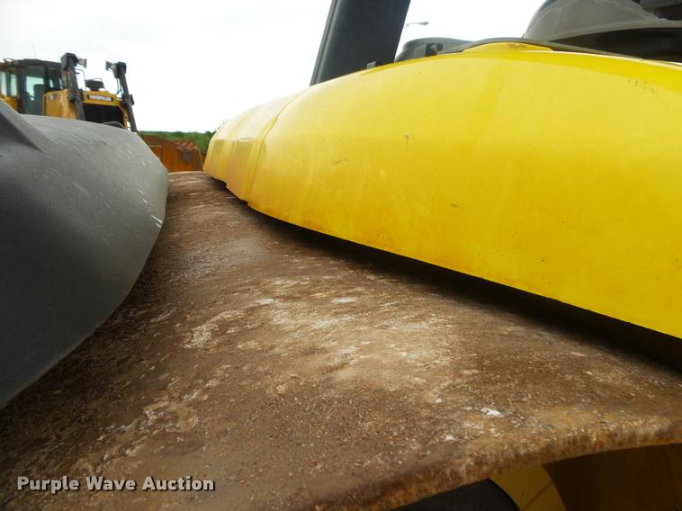 image for item DA2697 Hypac C784 double drum vibratory roller