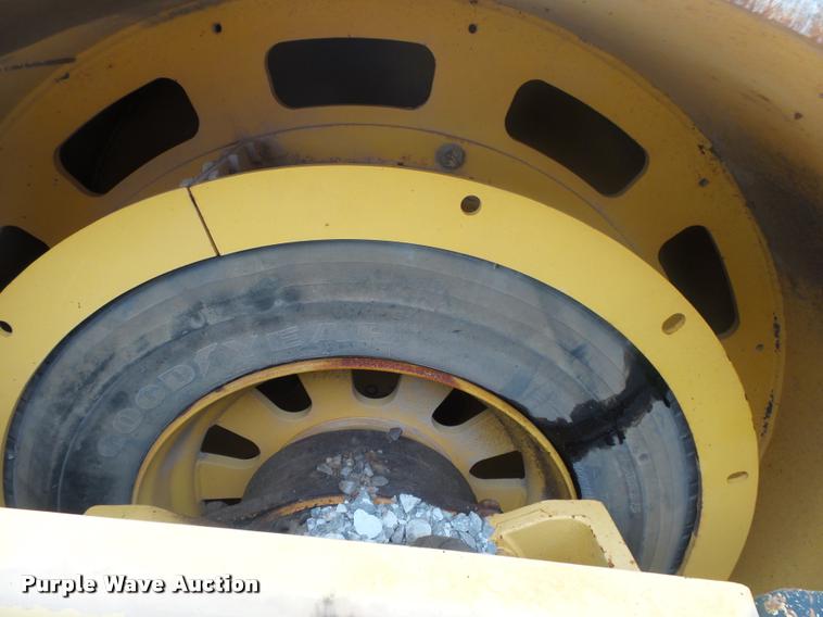 image for item DA2697 Hypac C784 double drum vibratory roller