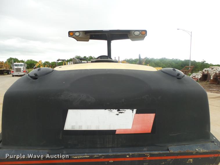 image for item DA2697 Hypac C784 double drum vibratory roller