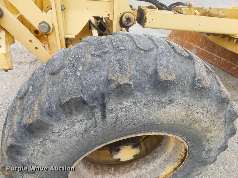 image for item DA2699 New Holland RG80 motor grader