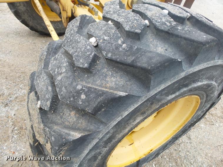 image for item DA2699 New Holland RG80 motor grader