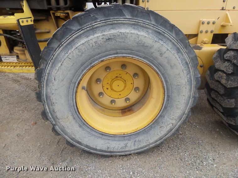 image for item DA2699 New Holland RG80 motor grader