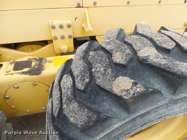 image for item DA2699 New Holland RG80 motor grader