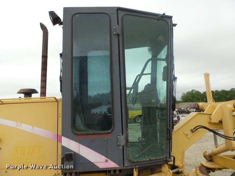 image for item DA2699 New Holland RG80 motor grader