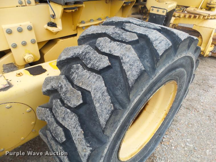 image for item DA2699 New Holland RG80 motor grader