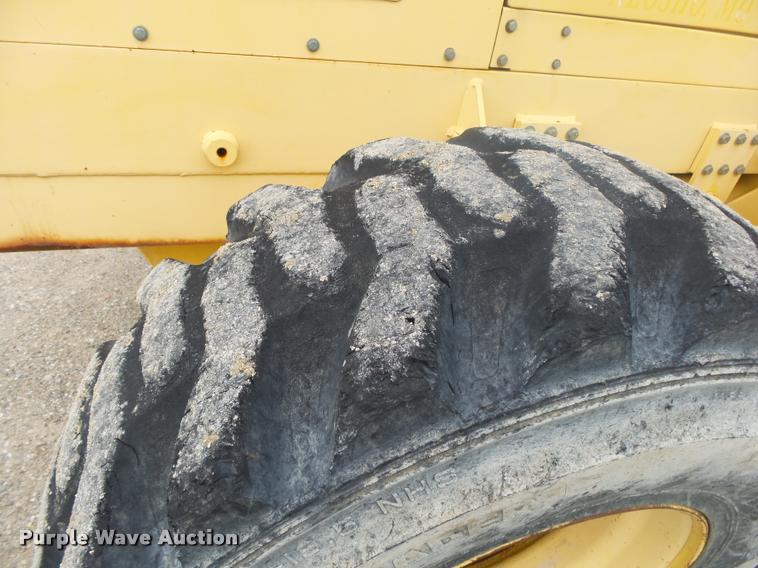 image for item DA2699 New Holland RG80 motor grader