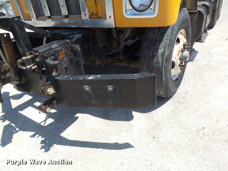 image for item DA3489 2002 International F2554 dump truck