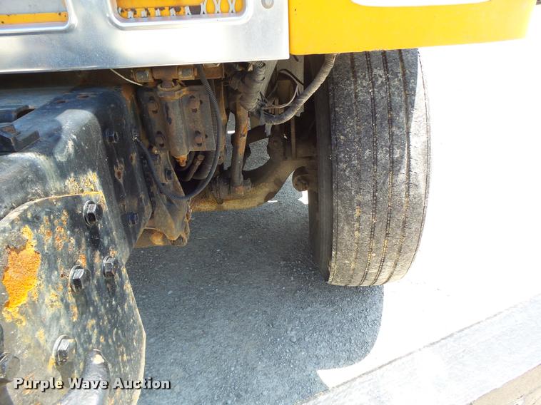 image for item DA3489 2002 International F2554 dump truck