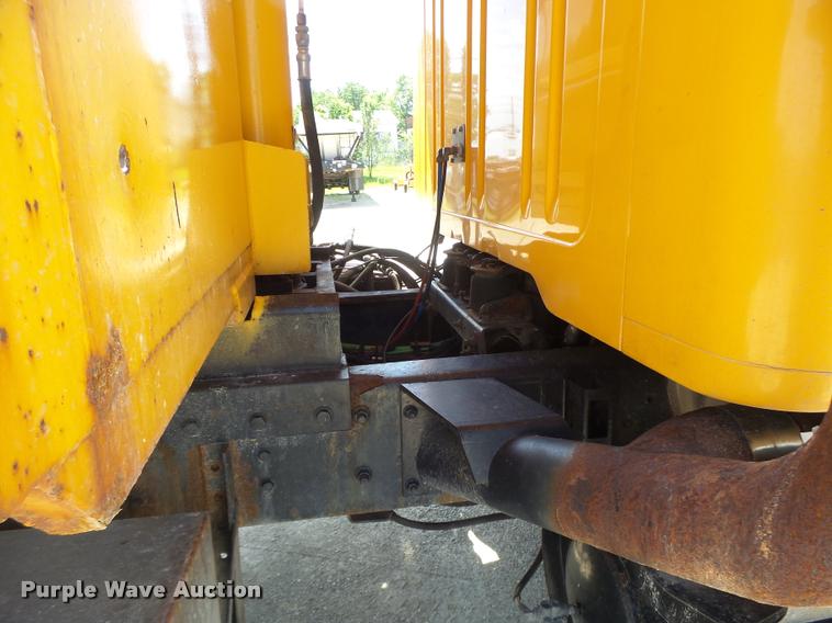 image for item DA3489 2002 International F2554 dump truck