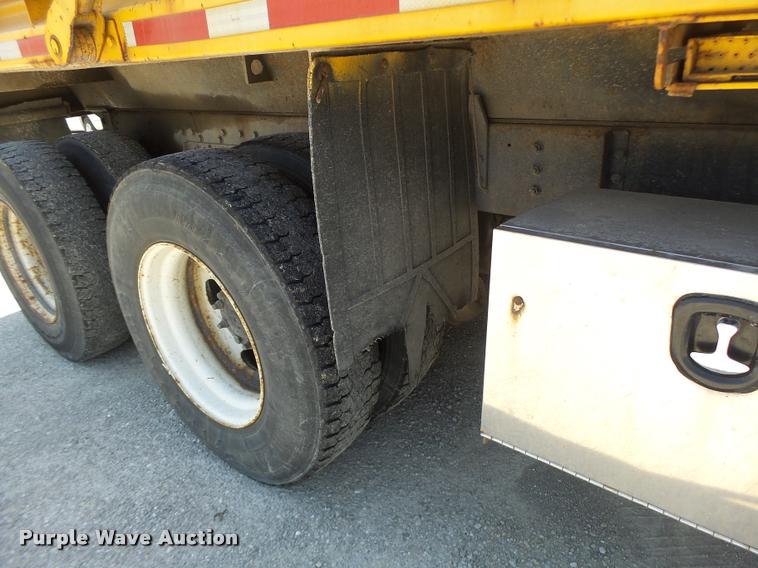 image for item DA3489 2002 International F2554 dump truck