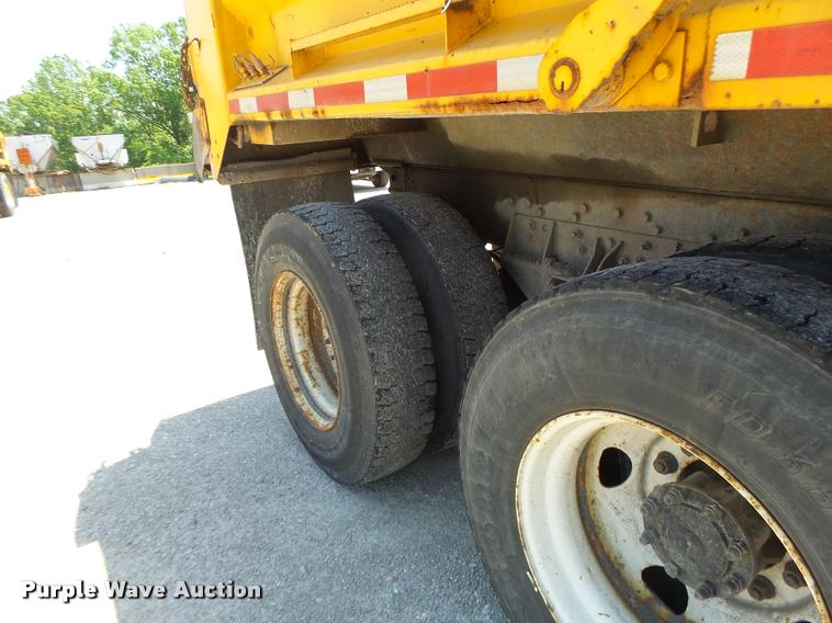 image for item DA3489 2002 International F2554 dump truck