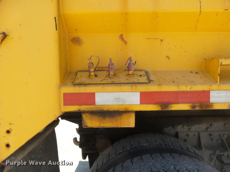 image for item DA3489 2002 International F2554 dump truck