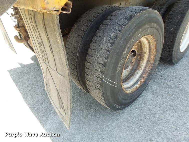 image for item DA3489 2002 International F2554 dump truck