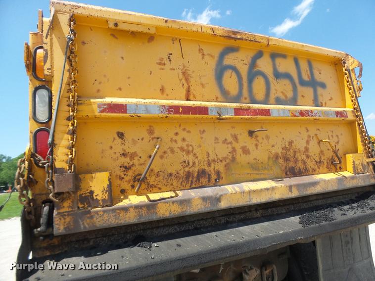 image for item DA3489 2002 International F2554 dump truck