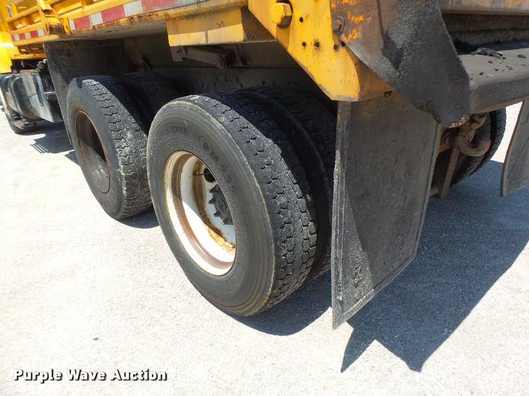 image for item DA3489 2002 International F2554 dump truck
