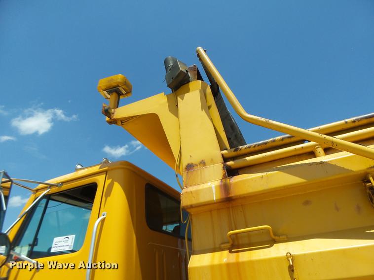 image for item DA3489 2002 International F2554 dump truck