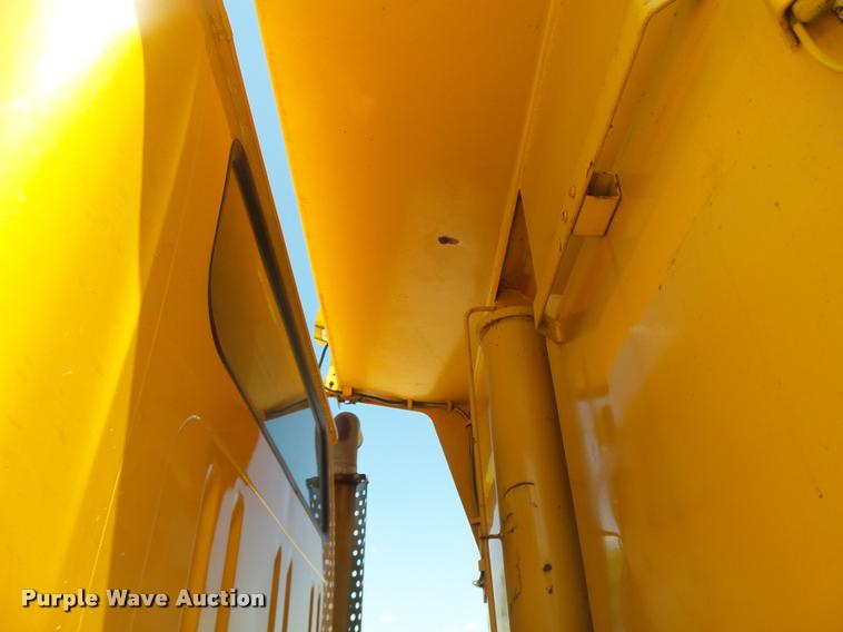 image for item DA3489 2002 International F2554 dump truck