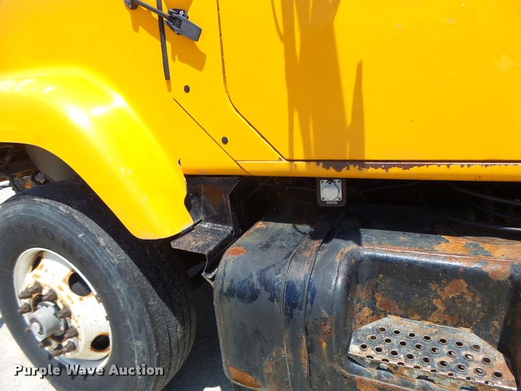 image for item DA3489 2002 International F2554 dump truck