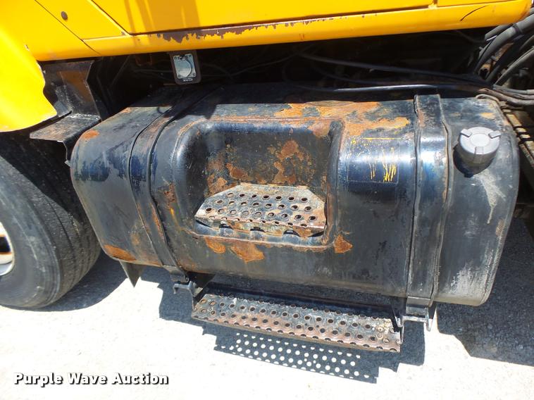 image for item DA3489 2002 International F2554 dump truck