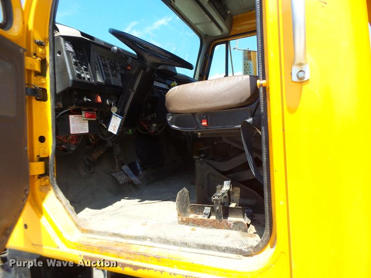 image for item DA3489 2002 International F2554 dump truck