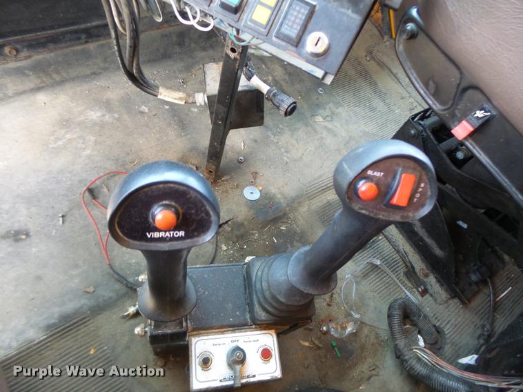 image for item DA3489 2002 International F2554 dump truck