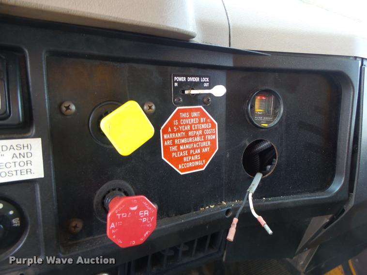 image for item DA3489 2002 International F2554 dump truck