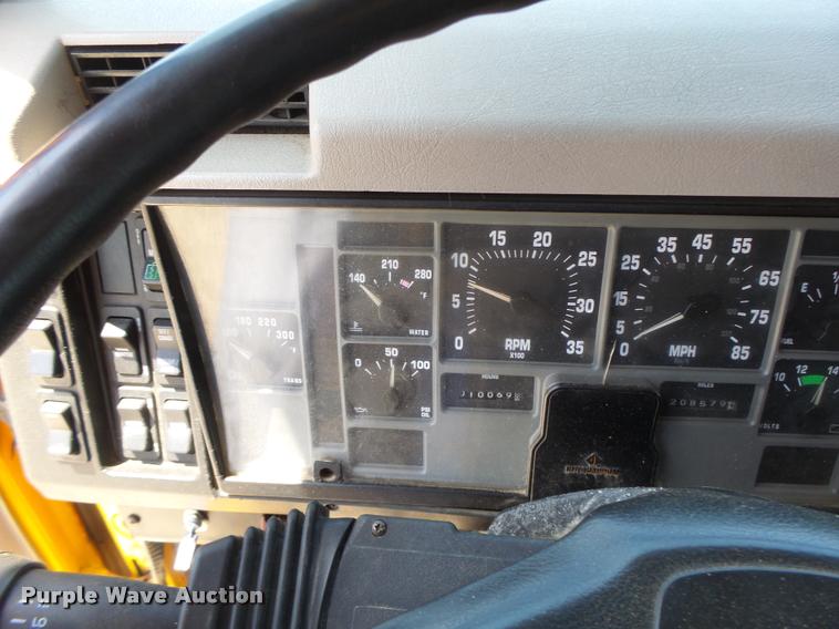 image for item DA3489 2002 International F2554 dump truck