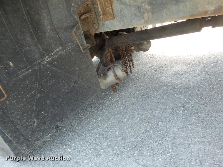 image for item DA3490 2002 International 4900 dump truck