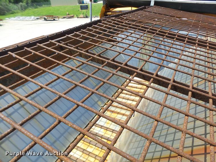 image for item DA3490 2002 International 4900 dump truck