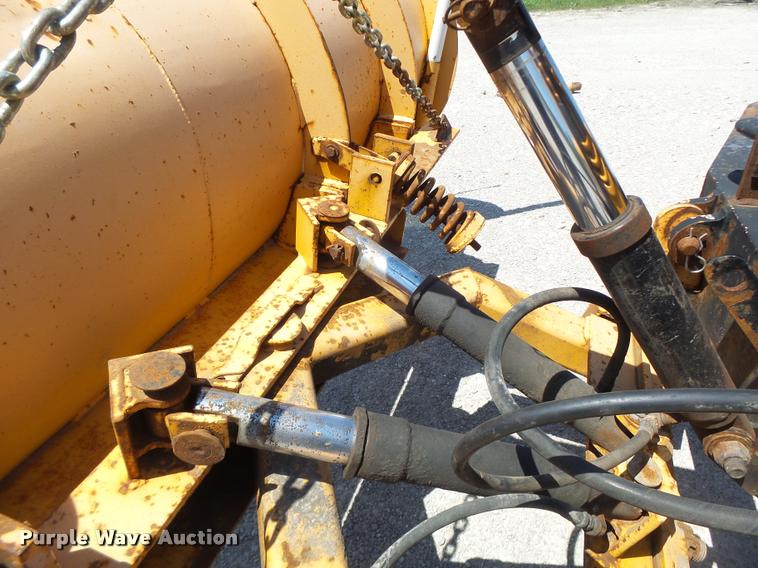 image for item DA3491 2002 International 4900 dump truck