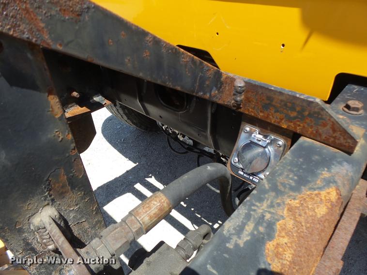 image for item DA3491 2002 International 4900 dump truck