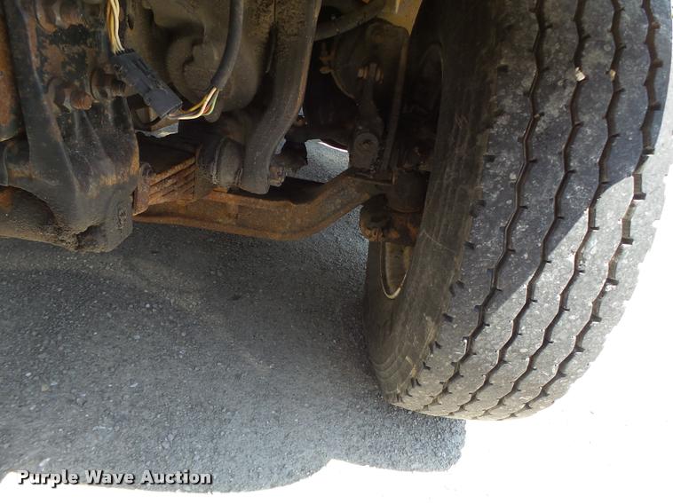 image for item DA3491 2002 International 4900 dump truck