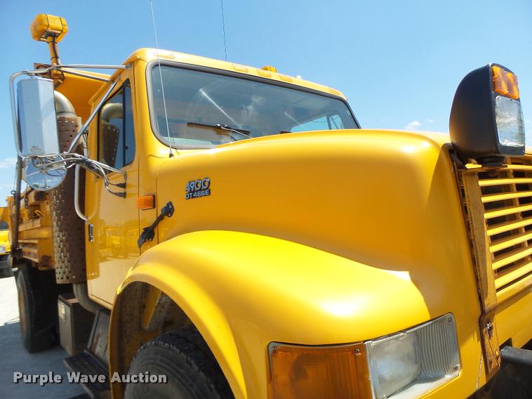 image for item DA3491 2002 International 4900 dump truck