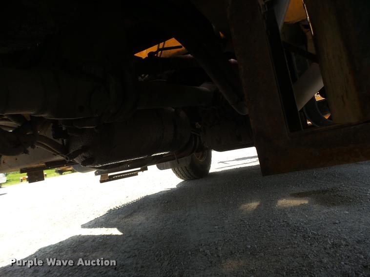 image for item DA3491 2002 International 4900 dump truck