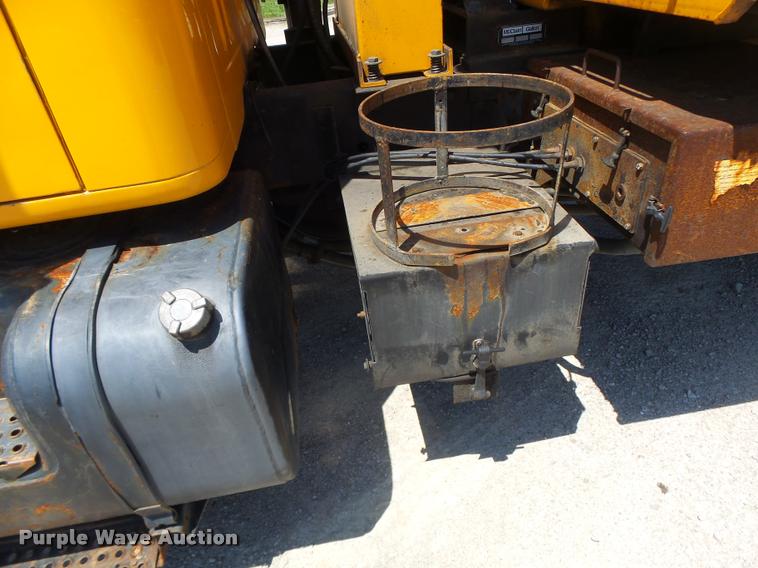 image for item DA3491 2002 International 4900 dump truck