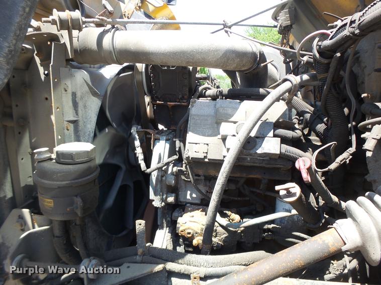 image for item DA3491 2002 International 4900 dump truck