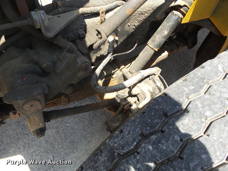 image for item DA3491 2002 International 4900 dump truck