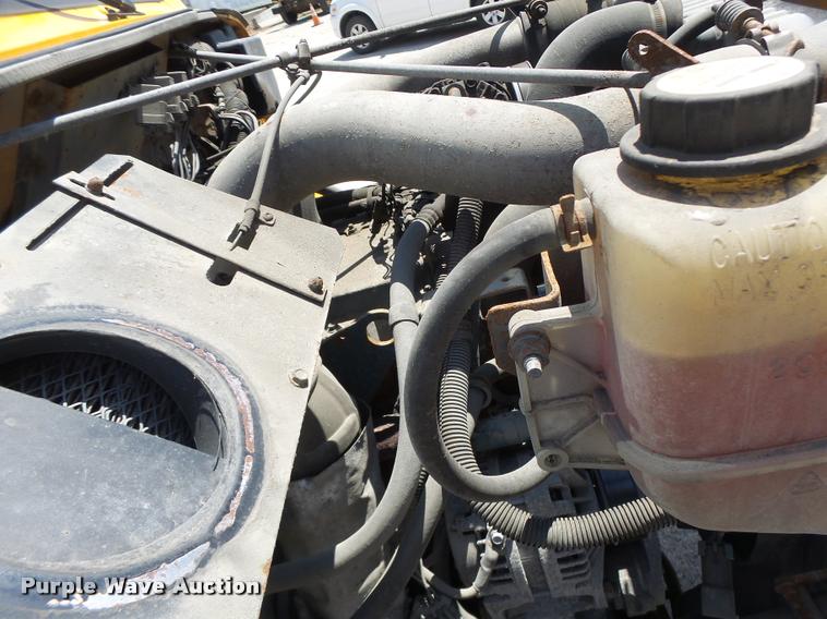 image for item DA3491 2002 International 4900 dump truck