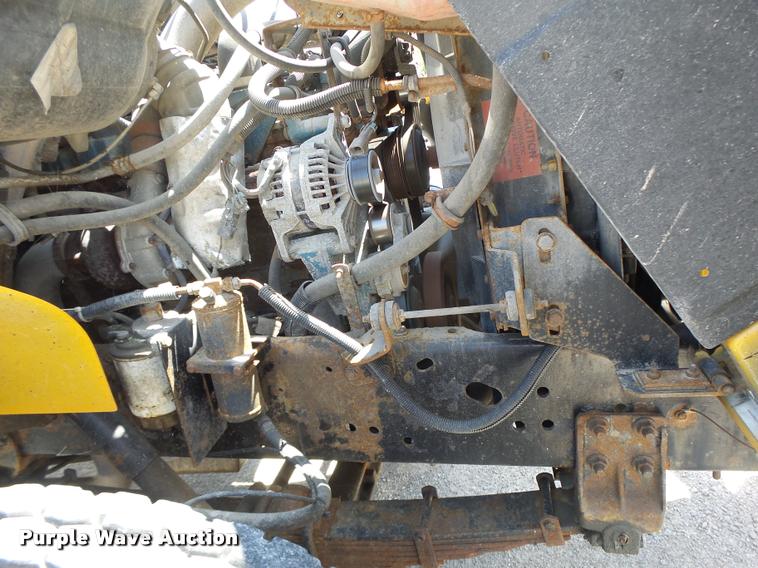 image for item DA3491 2002 International 4900 dump truck