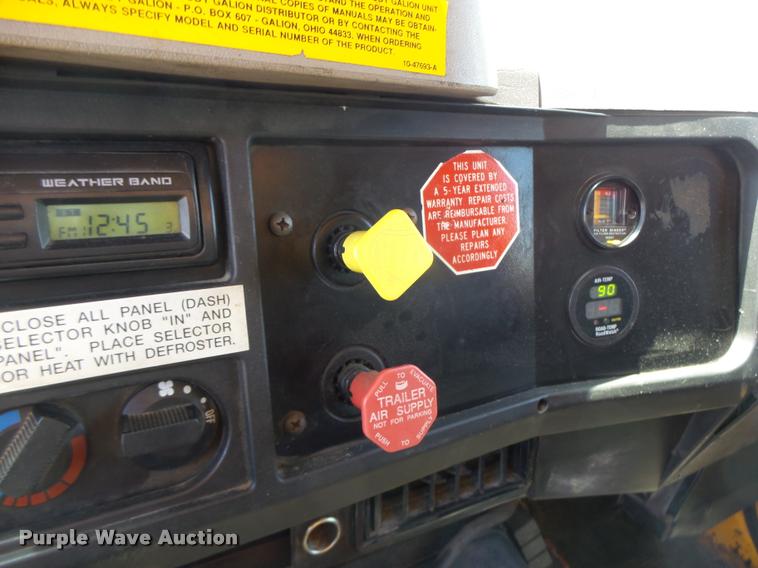 image for item DA3491 2002 International 4900 dump truck