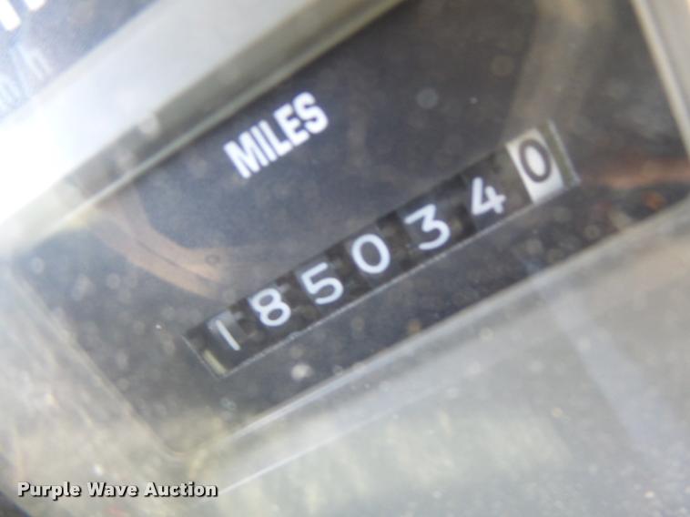 image for item DA3491 2002 International 4900 dump truck