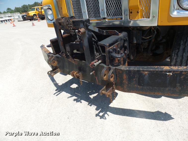 image for item DA3492 2002 International F2554 dump truck