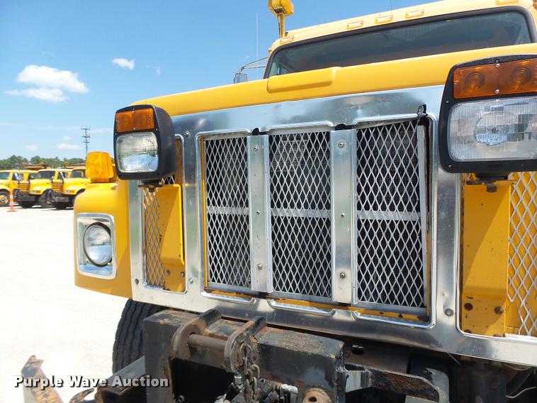 image for item DA3492 2002 International F2554 dump truck