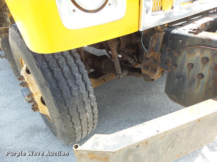 image for item DA3492 2002 International F2554 dump truck