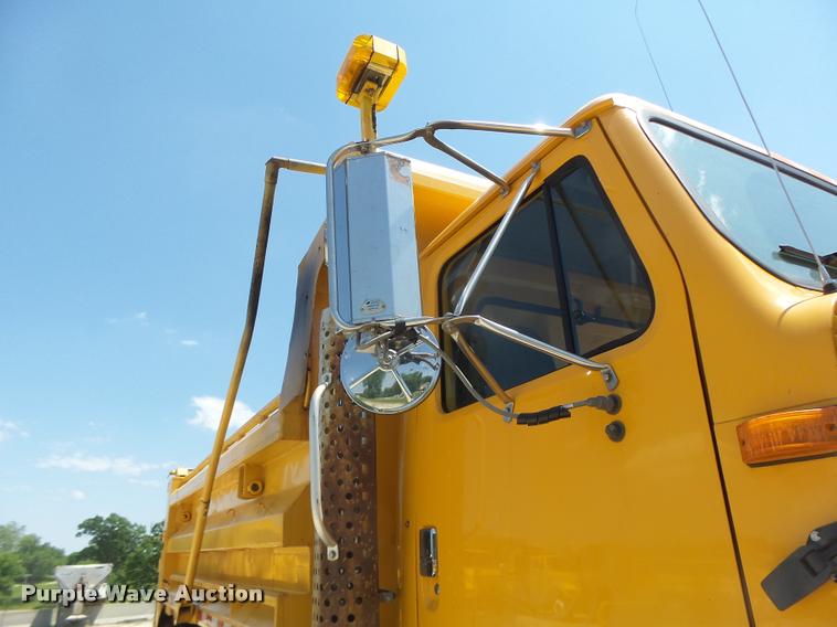 image for item DA3492 2002 International F2554 dump truck